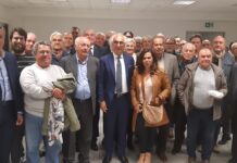 l'europarlamentare di Fratelli d'Italia Remo Sernagiotto in un incontro con militanti e imprenditori ad Adria.