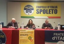 a Spoleto si è tenuto l'incontro promosso dal gruppo parlamentare di Fratelli al Senato dal titolo "L'Italia che pensa in grande, imprese, lavoro, infrastrutture: l'altra manovra possibile". All'iniziativa hanno partecipato il sen. Franco Zaffini, l'on. Emanuele Prisco e la senatrice Isabella Rauti, vicecapogruppo al Senato.