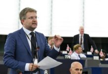 Carlo Fidanza, capodelegazione di Fratelli d’Italia al Parlamento Europeo.