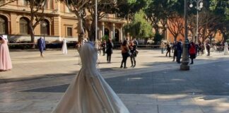 Flash mob delle aziende del Wedding e dei matrimoni in piazza del Carmine, Cagliari