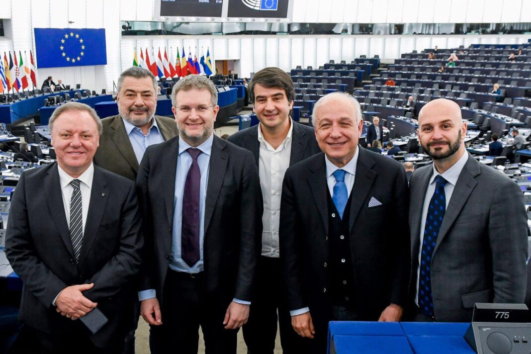 Il gruppo ECR al Parlamento europeo