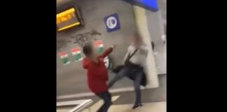Immagine presa dal video dell'aggressione pubblicato sulla pagina Facebook di Giorgia Meloni.