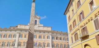 Foto della manifestare pubblicata sulla pagina Facebook di Gioventù Nazionale Roma