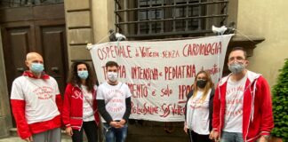 Presidio sotto il Consiglio regionale delle associazioni a difesa ospedale Volterra.