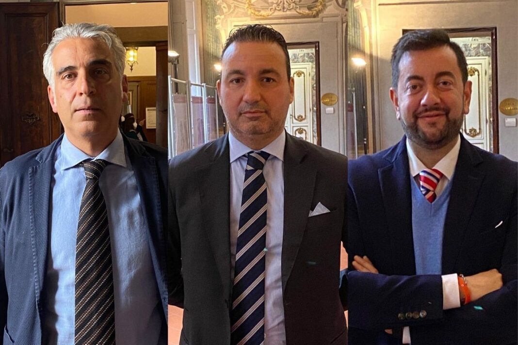 Diego Petrucci, Alessandro Capecchi e Francesco Torselli, consiglieri regionali di Fratelli d'Italia.