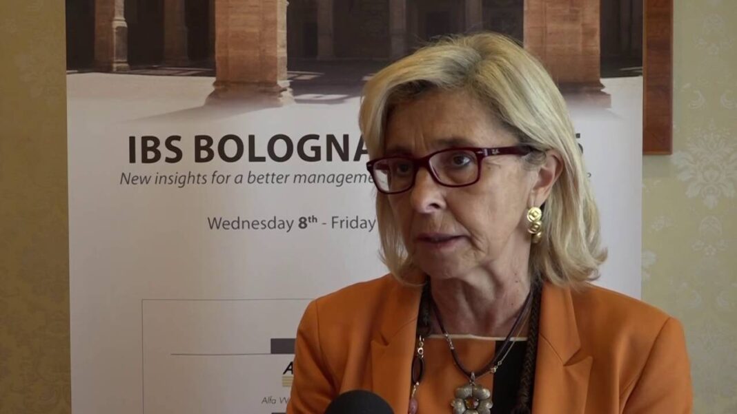 La professoressa Annamaria Staiano, presidente della Società Italiana di Pediatria. Frame video pubblicato sulla pagina Youtube PharmaStarTV.