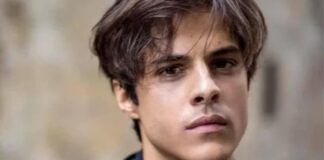 Michele Merlo, 28 anni, cantante reso celebre da alcuni talent show.