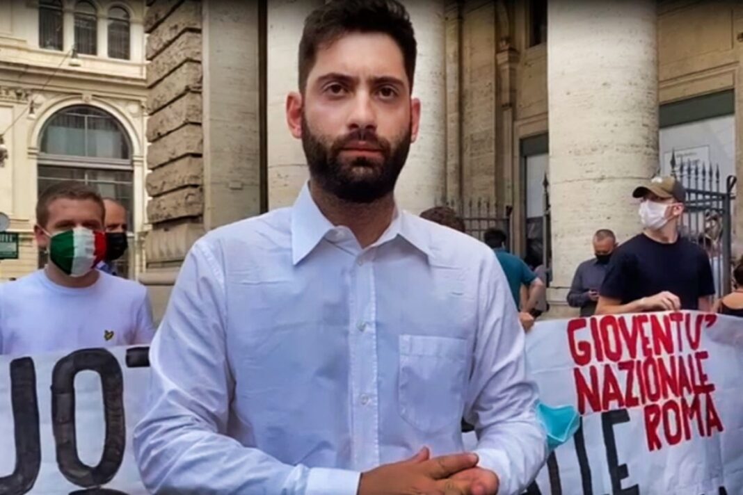 Fabio Roscani, presidente di Gioventù Nazionale durante la manifestazione in occasione della Giornata mondiale contro la droga.