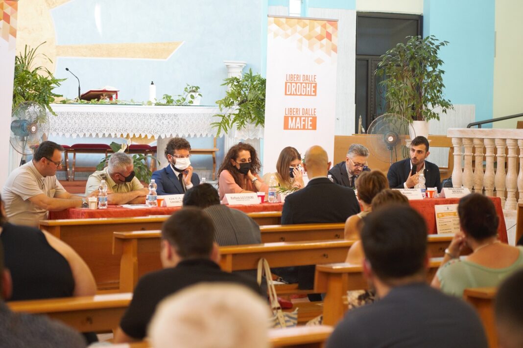 L'evento “Liberi dalle droghe, liberi dalle mafie”, organizzato dal Modavi Onlus ad Acerra.