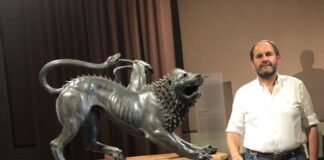 Gabriele Veneri, Consigliere regionale di Fratelli d’Italia con la Chimera di Arezzo.