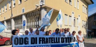 Luca De Carlo, senatore e coordinatore regionale di Fratelli d'Italia e Marco Osnato, deputato di Fratelli d'Italia durante il tour FdI nel Trevigiano.