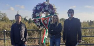 Fabrizio Ghera, capogruppo regionale di Fratelli d'Italia, Elisabetta Vinci, dirigente del Municipio XV e Giorgio Mori, resp.le immigrazione-integrazione Roma durante la commemorazione di Giovanna Reggiani.