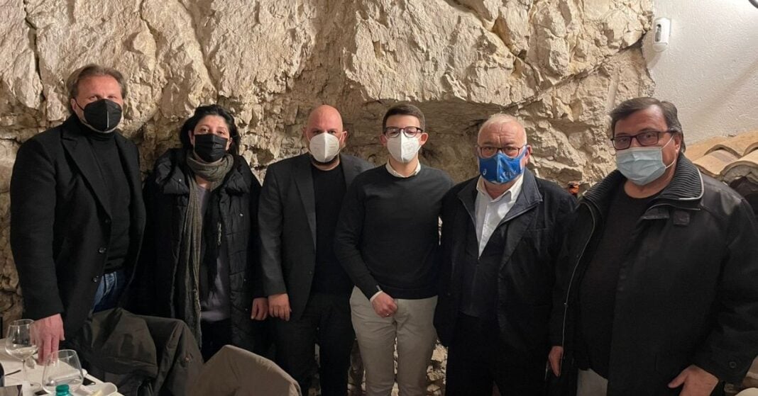 La riunione di Fratelli d'Italia a Serrone.