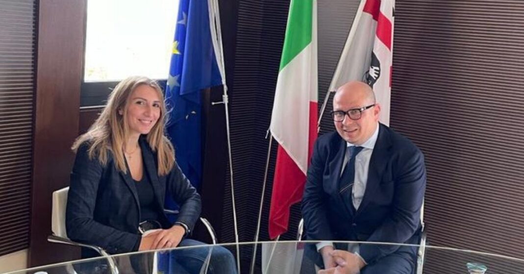 Salvatore Deidda, deputato di Fratelli d'Italia e Capogruppo in Commissione Difesa e Rita Deretta, Sindaco di San Teodoro.
