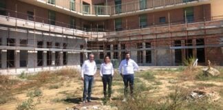 Diego Petrucci, Consigliere regionale di Fratelli d’Italia durante il sopralluogo al cantiere della Casa della Salute di Ponsacco accompagnato da Giulia Gambini e Matteo Bagnoli, candidati alla Camera dei Deputati per Fratelli d'Italia.