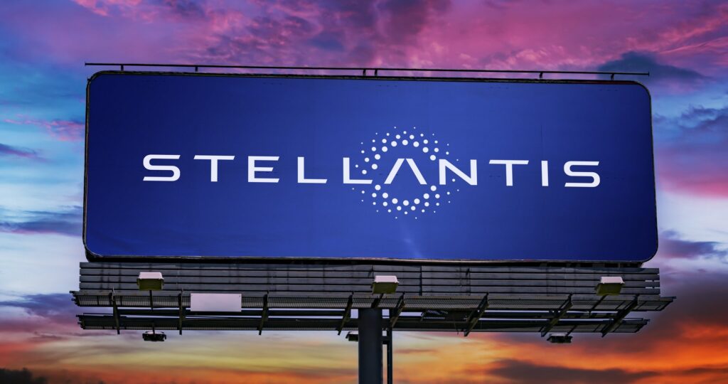 Stellantis, ai lavoratori francesi un bonus anti-inflazione. E in Italia?