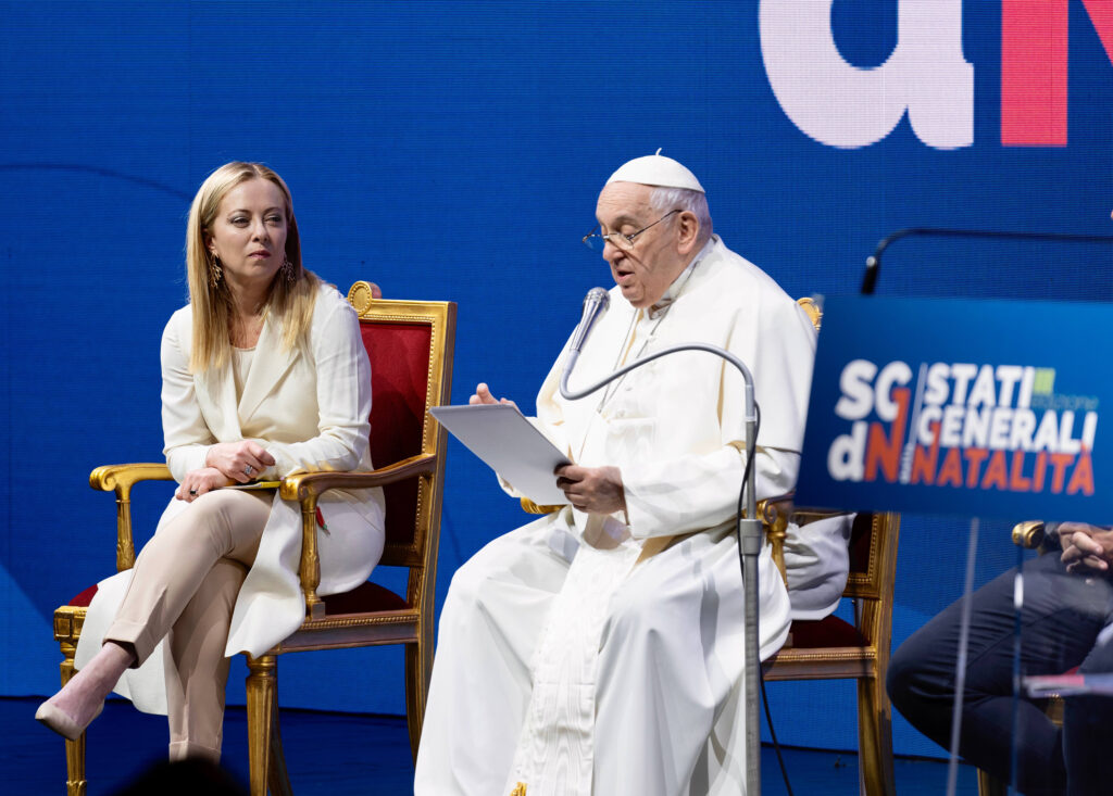 Giorgia Meloni agli Stati Generali della Natalità: “amiamo le nostre famiglie, amiamo la nostra Patria, crediamo nel nostro futuro e faremo fino in fondo la nostra parte”