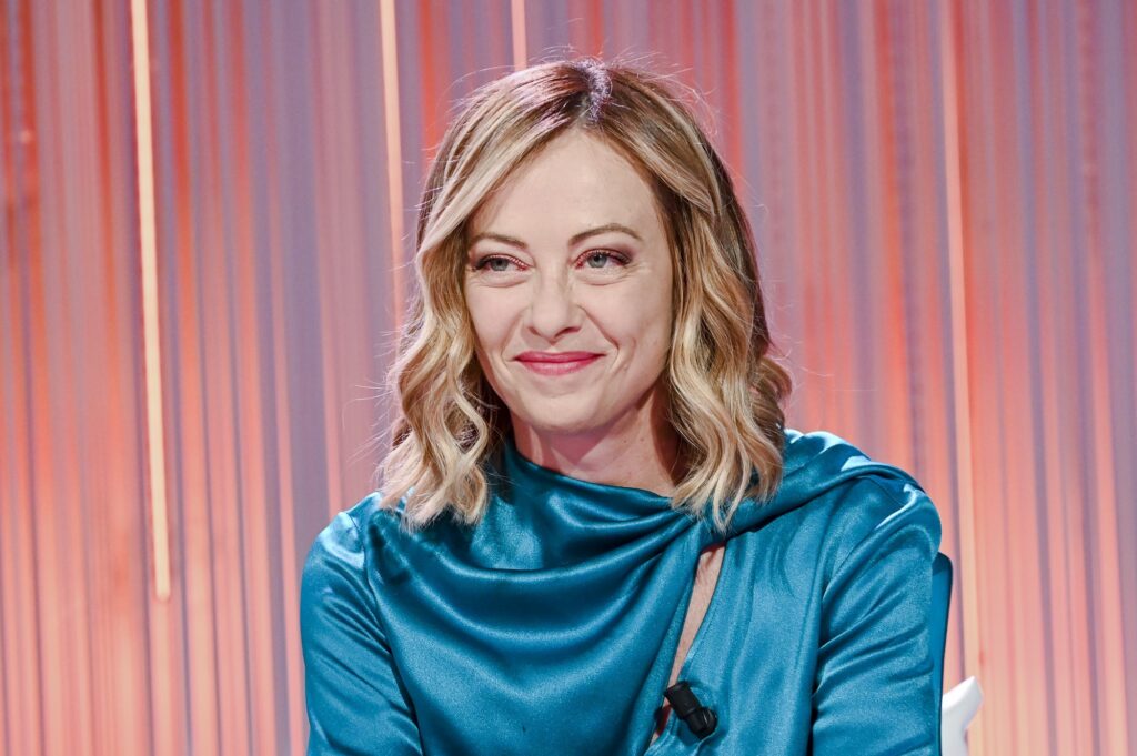 Giorgia Meloni smonta le accuse della sinistra sul piano per la Sanità alla trasmissione “5 Minuti”
