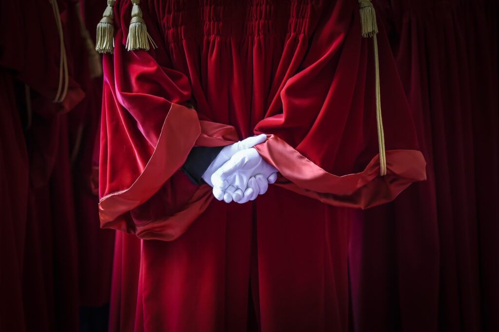 Giustizia, stop alle correnti nella magistratura: via libera al doppio Csm