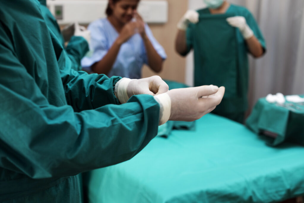 Da eroi a bersaglio, le violenze contro il mondo sanitario – 26.000 casi in un anno