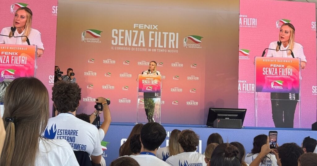 Giorgia Meloni a Fenix: amore, coraggio e verità “senza filtri”!